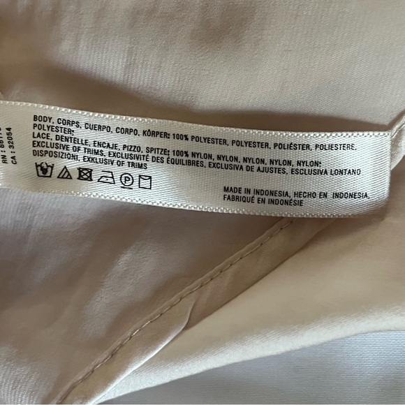 Anthropologie wide leg cropped Satin/Lace spaghetti strap one piece size Small - Picture 9 of 16